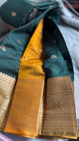 Elegant Silk Saree with Butta Zari Work Contrast Blouse