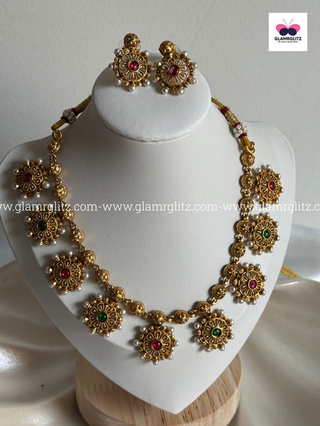 Traditional Floral Design Necklace Set with Earrings