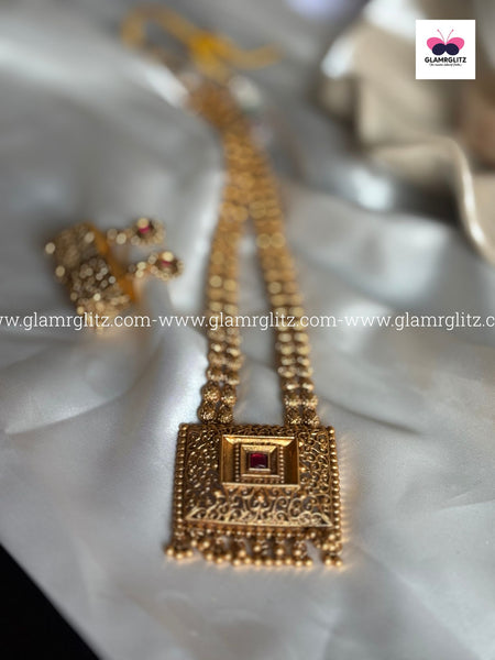 Elegant Long Square Haram with Matching Square Jhumkas