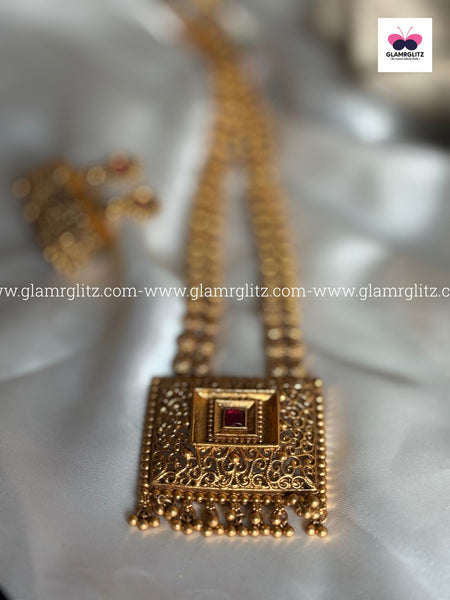Elegant Long Square Haram with Matching Square Jhumkas
